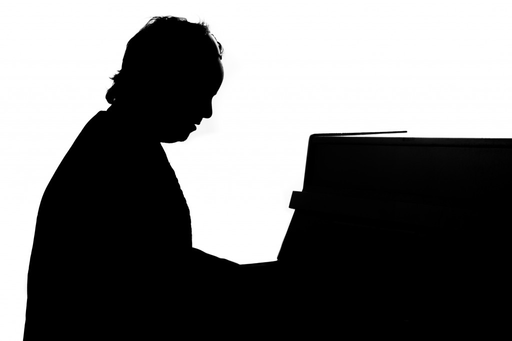 Dominik Dawidzinski Silhouette